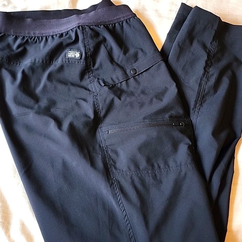 Mountain Hardwear - size medium- black